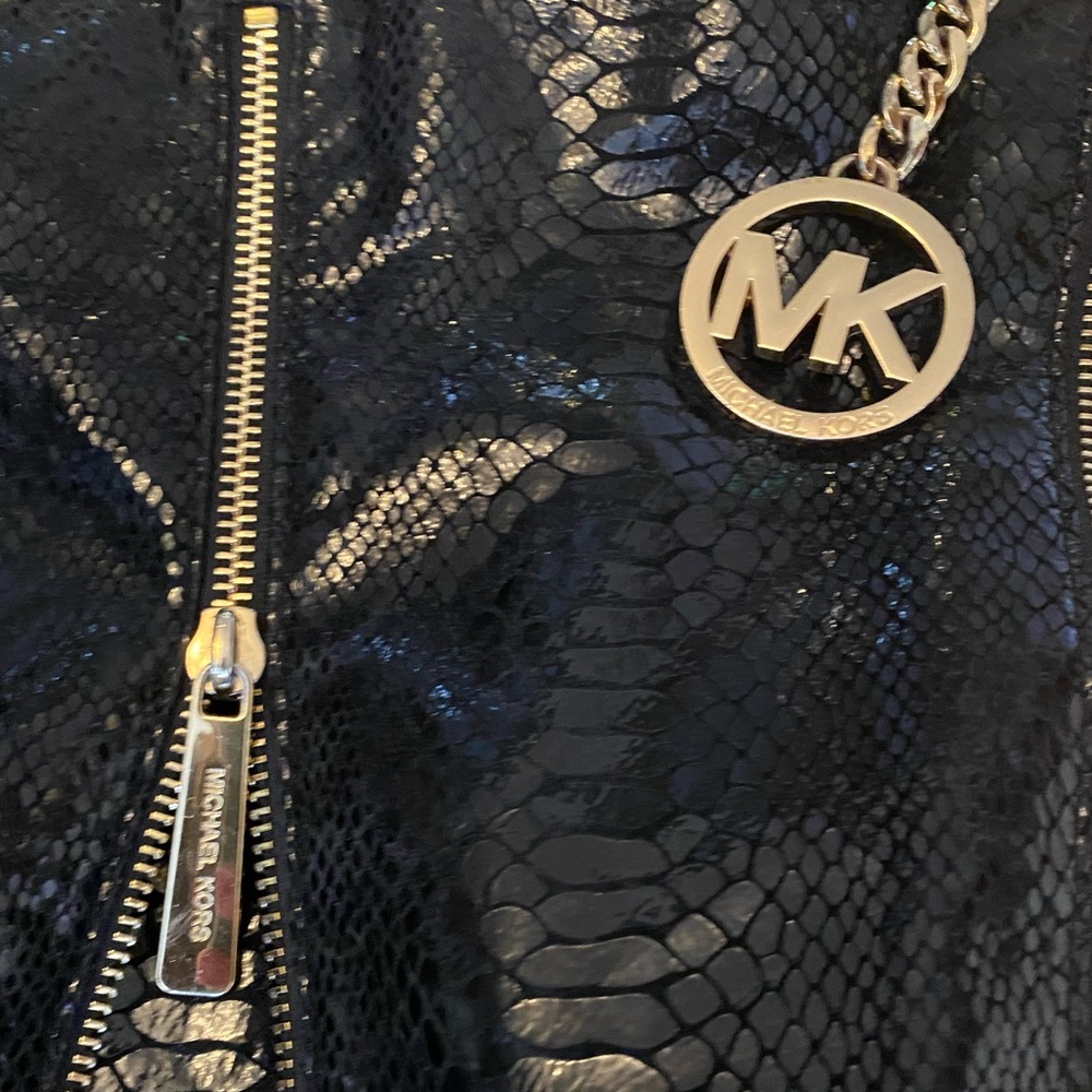 MICHAEL KORS Newman Python Style Crossbody Hobo in Black - Picture 8 of 9